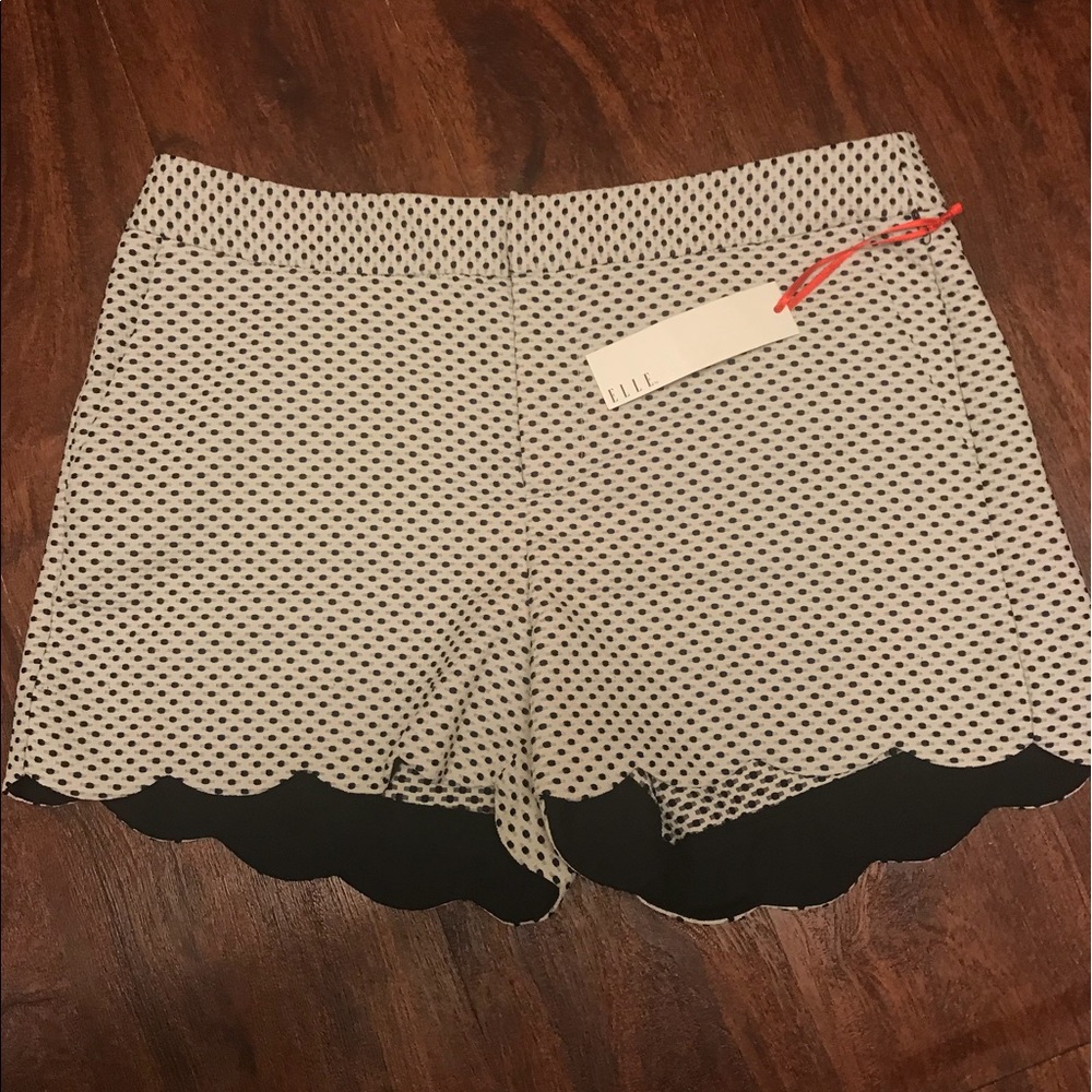 Elle shorts, Black/White NWT!